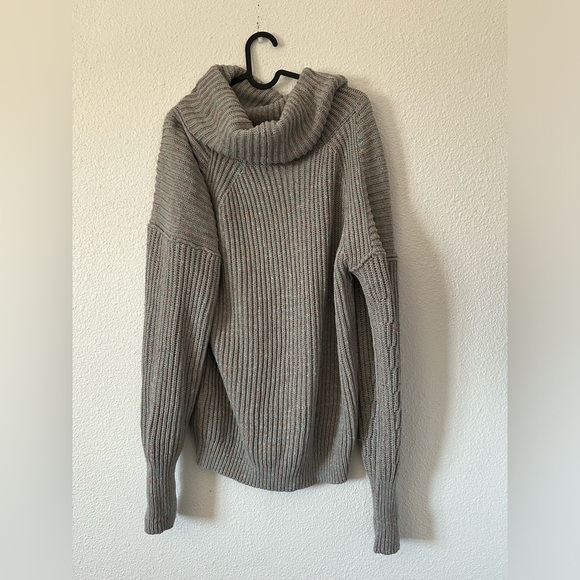 Free people Leo tunic sweater in silver gleam combo nwt sz XS - Picture 9 of 9